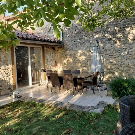 Holiday home Maison Pucet *